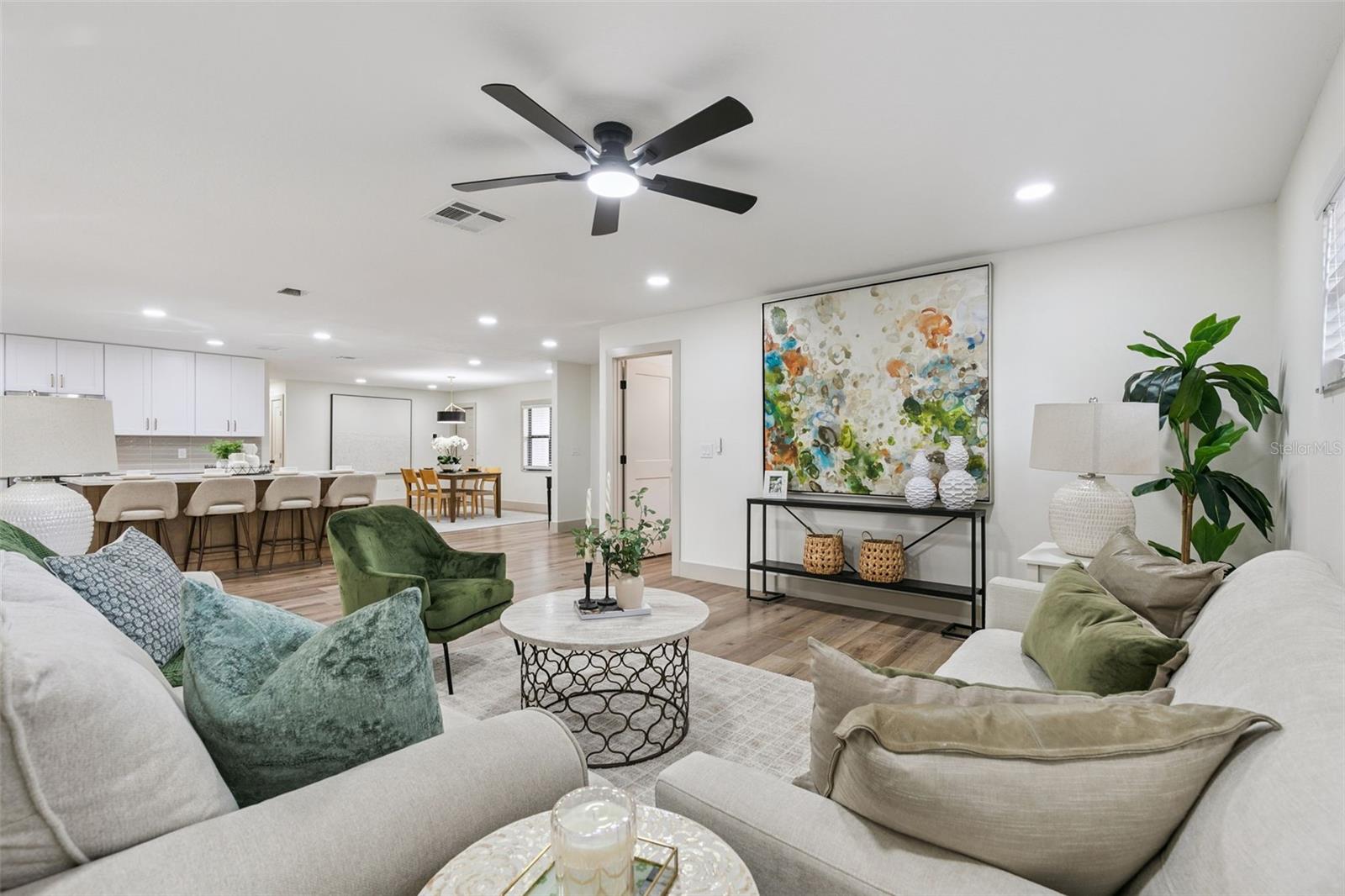 622 SPRING OAKS BLVD