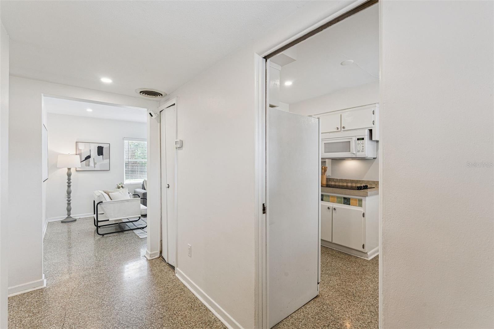 1512 OVERLAKE AVE