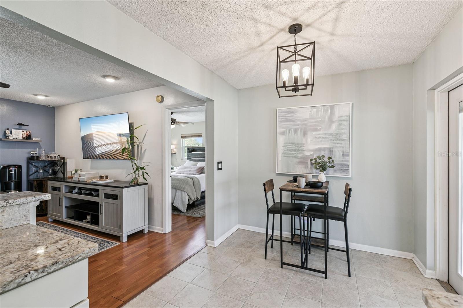 102 N SILVER CLUSTER CT