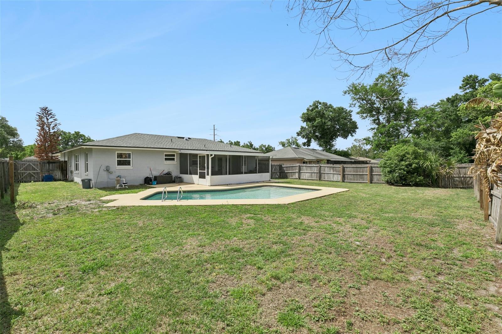 102 N SILVER CLUSTER CT