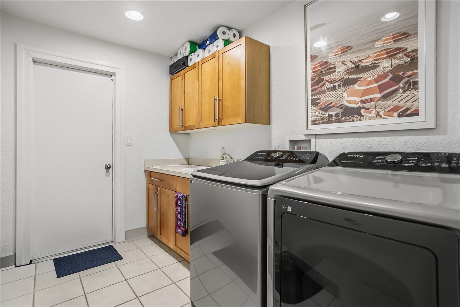 404 BARCLAY AVE