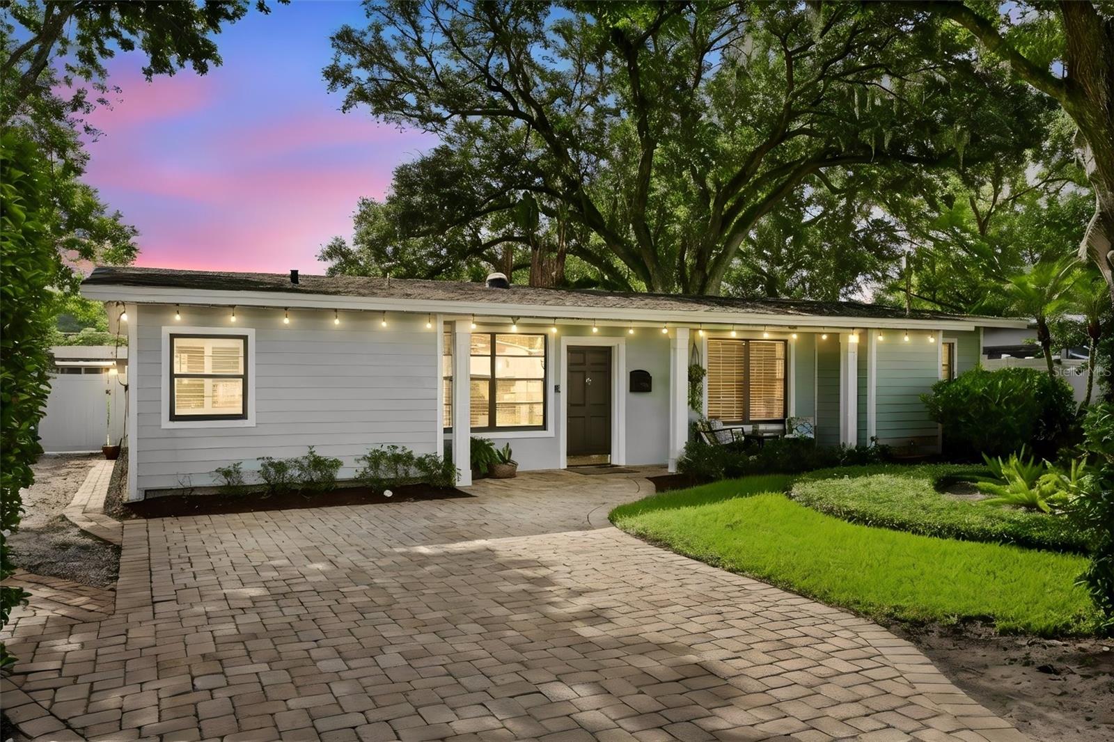 1562 ARBOR PARK DR