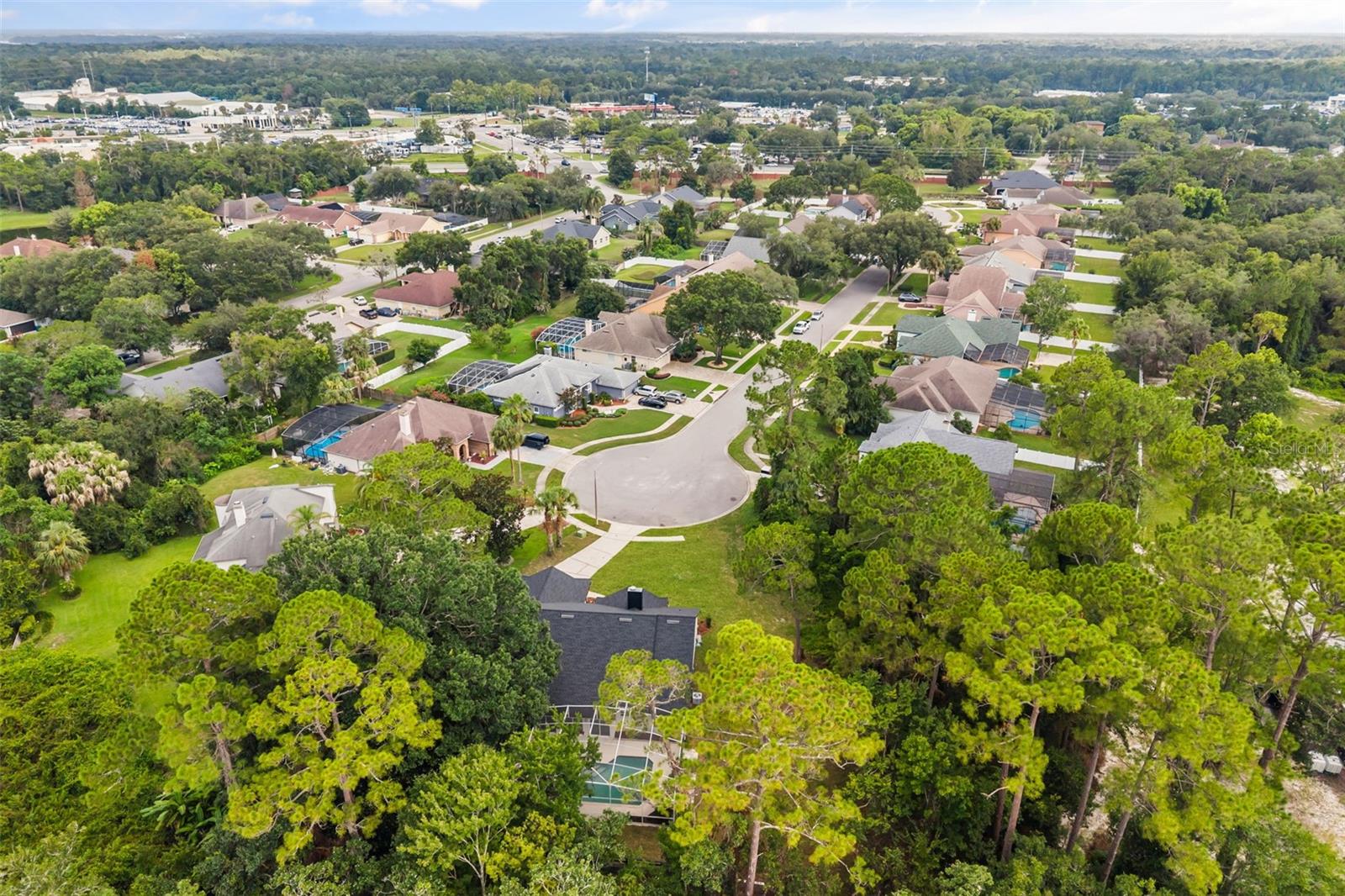 700 W PINEWOOD CT