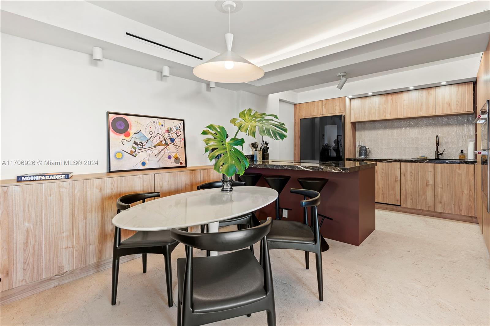4000 NE Towerside Ter # 1109