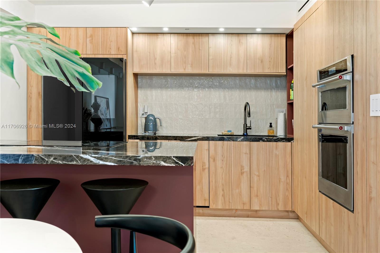 4000 NE Towerside Ter # 1109