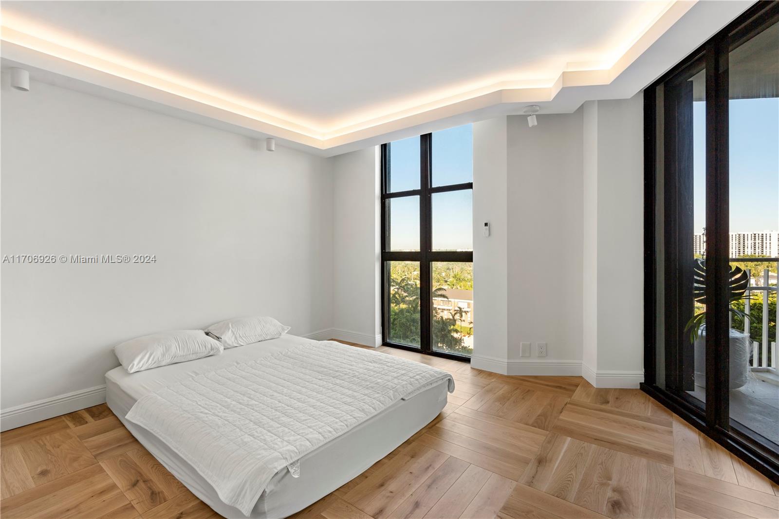 4000 NE Towerside Ter # 1109