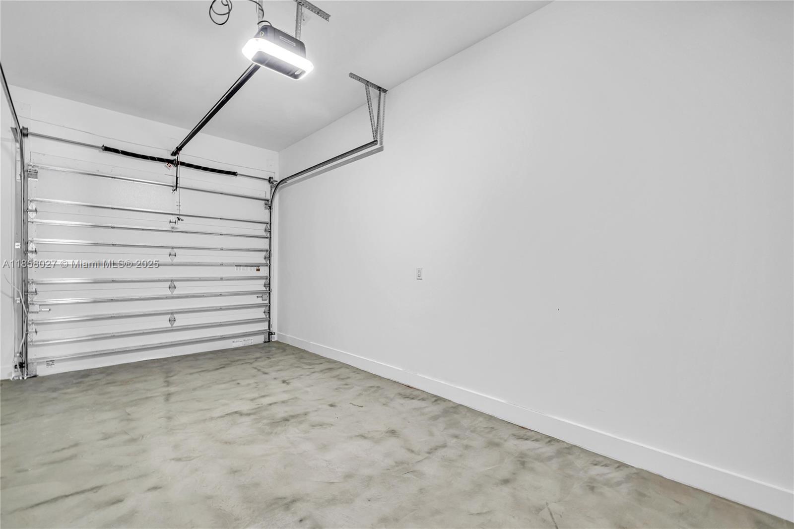 1233 NE 12th Ave