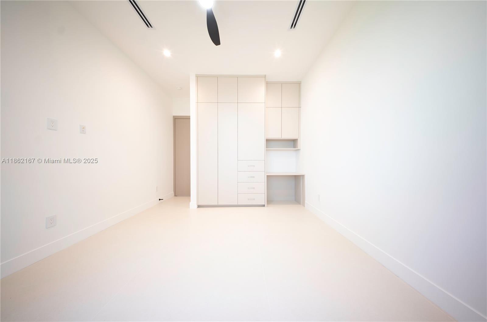 531 NE 10th Ave
