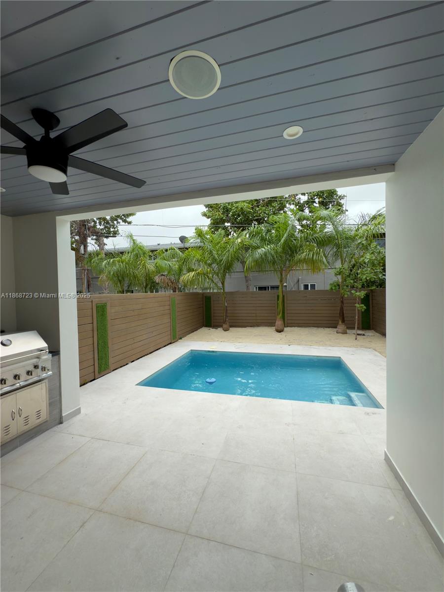 308 NE 14th Ave # A