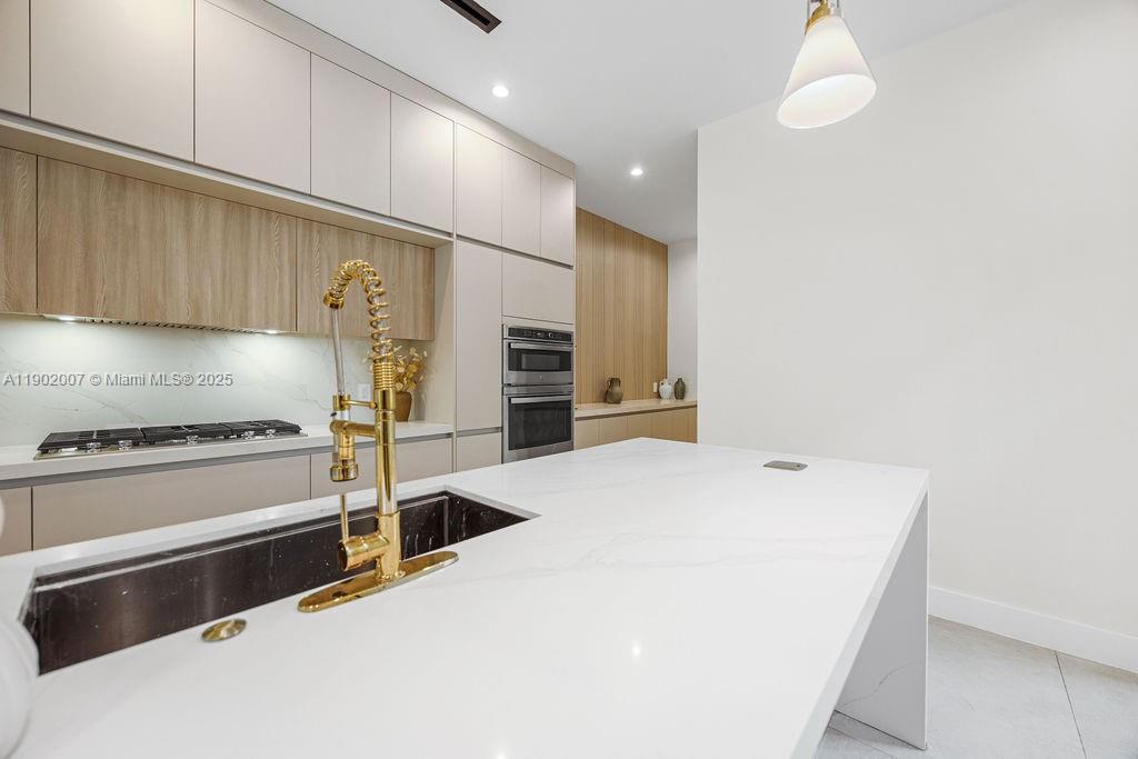 308 NE 14th Ave, Fort Lauderdale