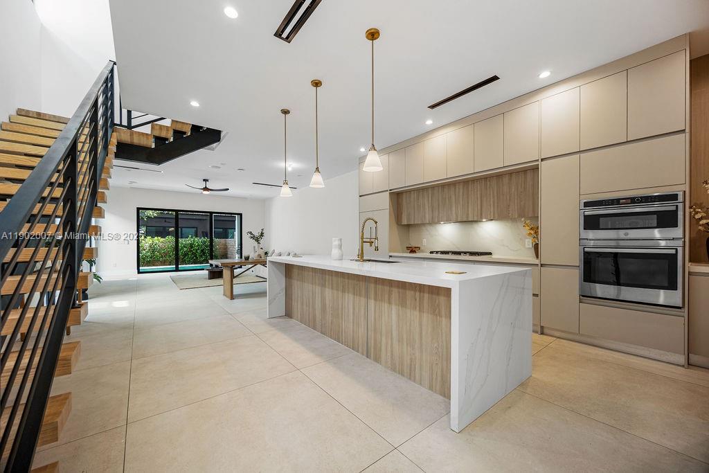 308 NE 14th Ave, Fort Lauderdale