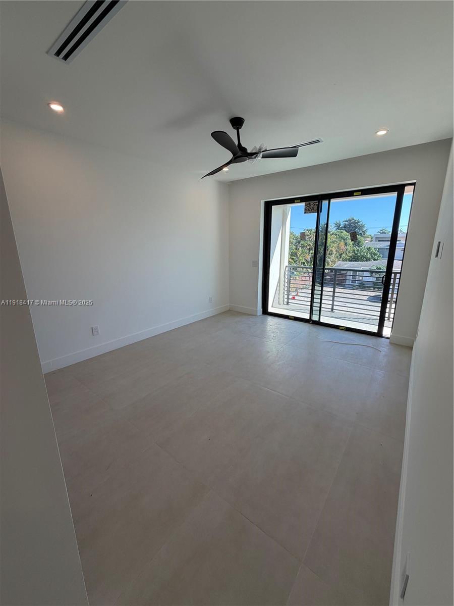 1337 NE 13TH AVE # 1337