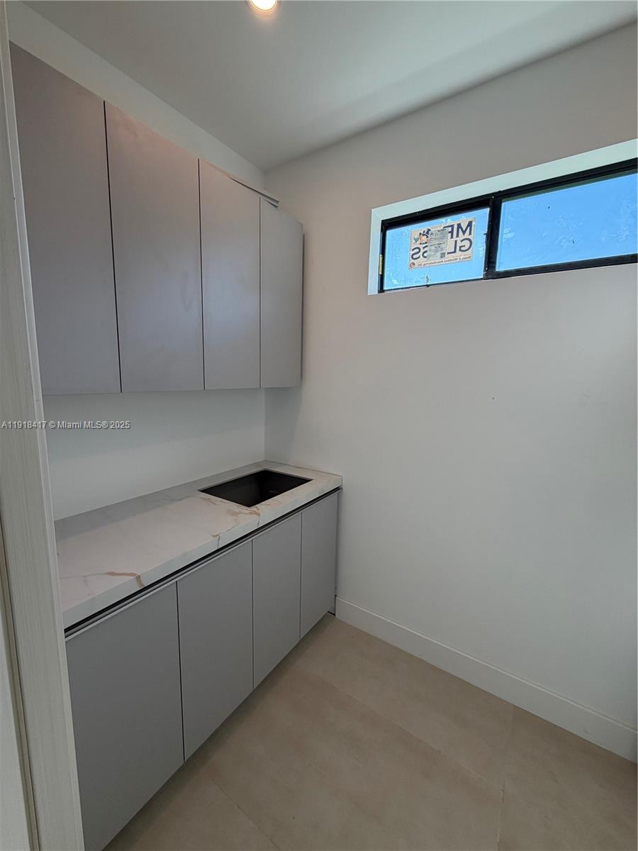 1337 NE 13TH AVE # 1337