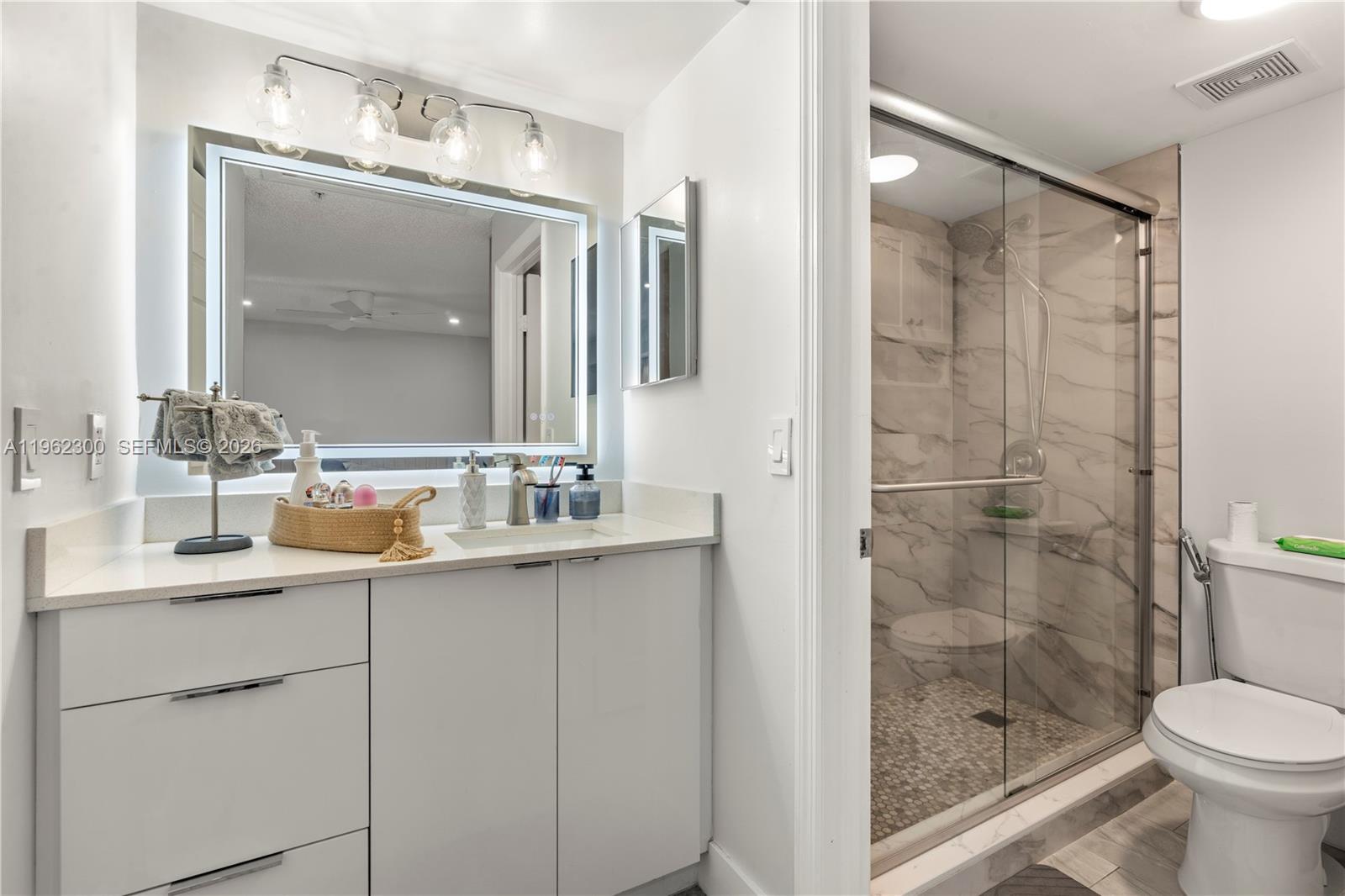 2991 NE 185th St # 1706