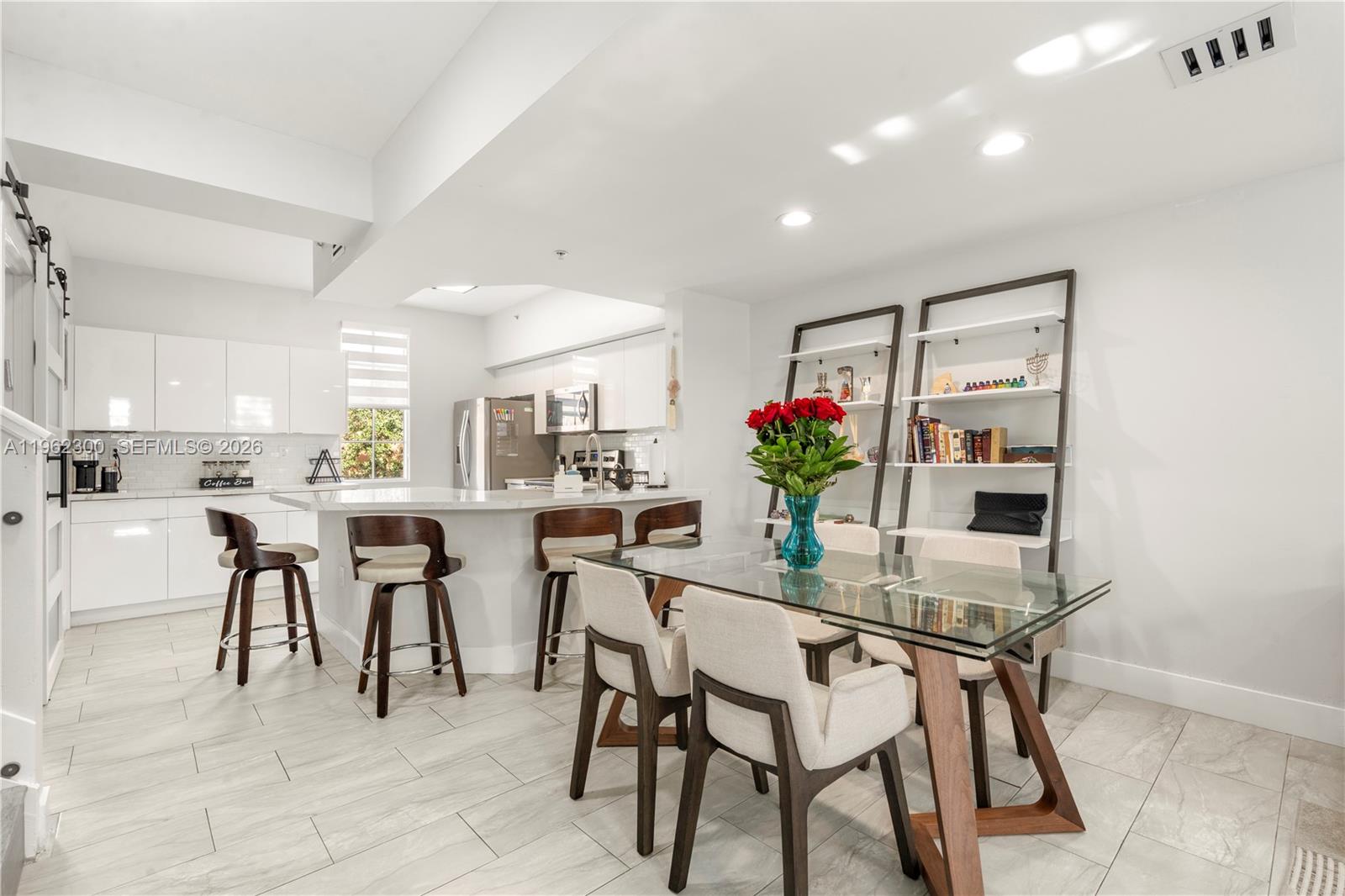 2991 NE 185th St # 1706