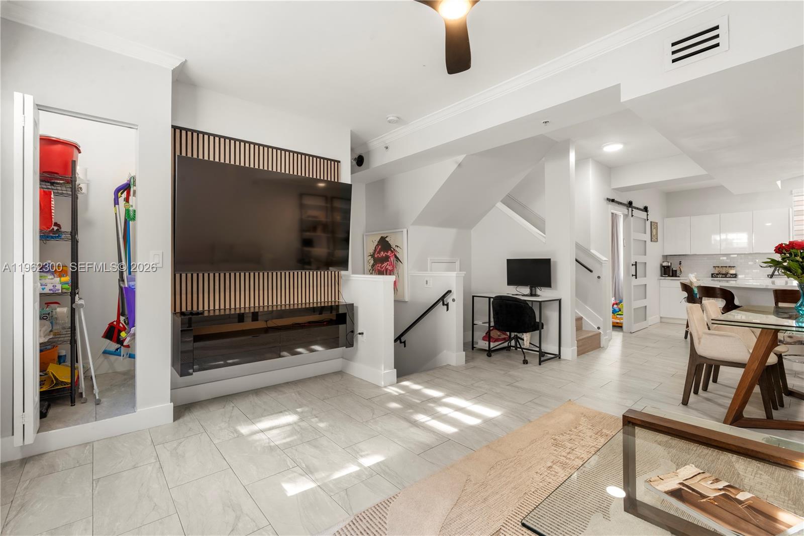 2991 NE 185th St # 1706