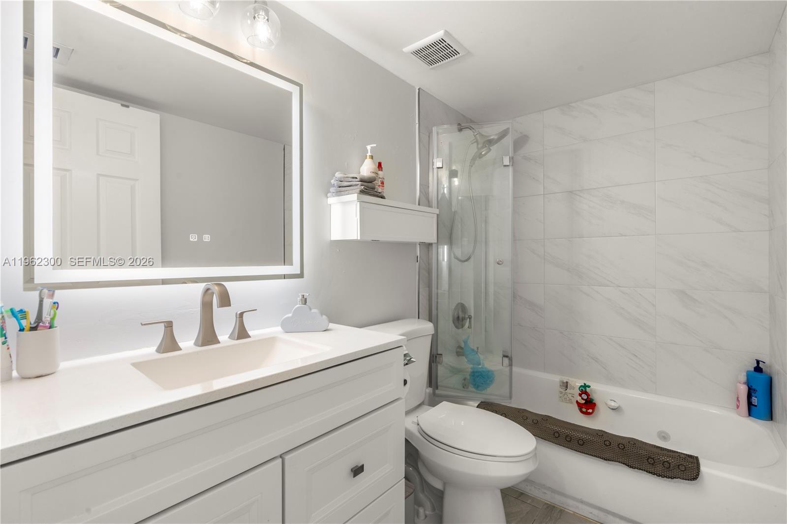 2991 NE 185th St # 1706