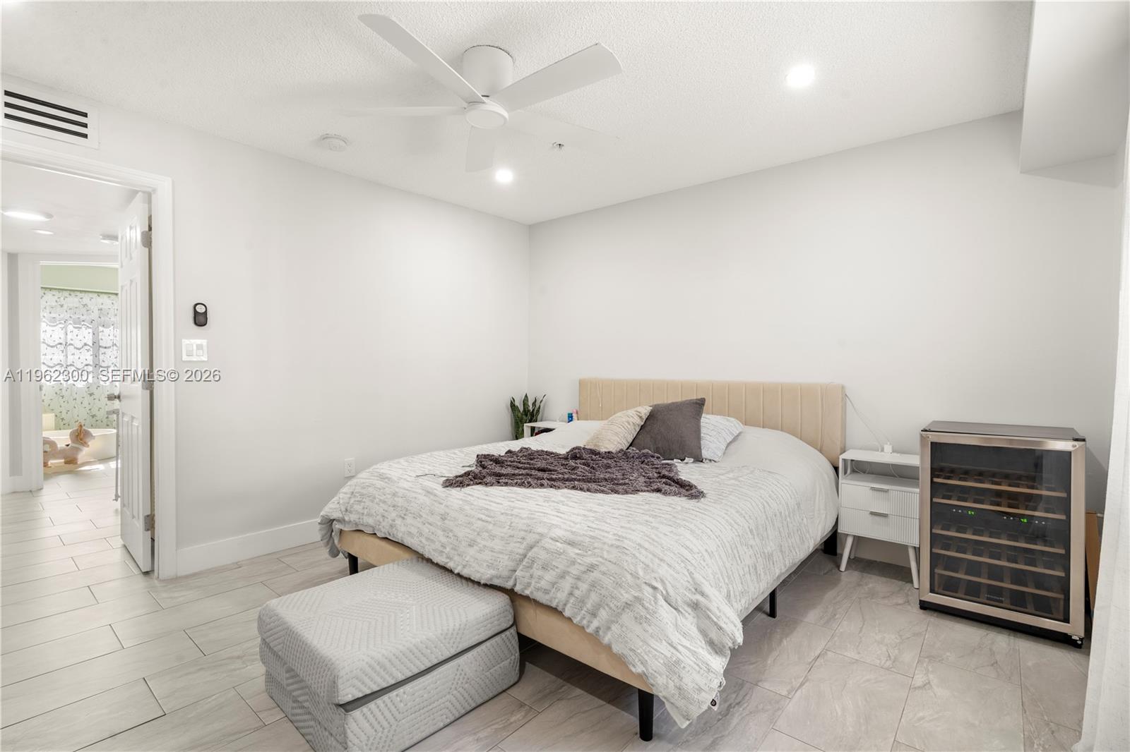 2991 NE 185th St # 1706