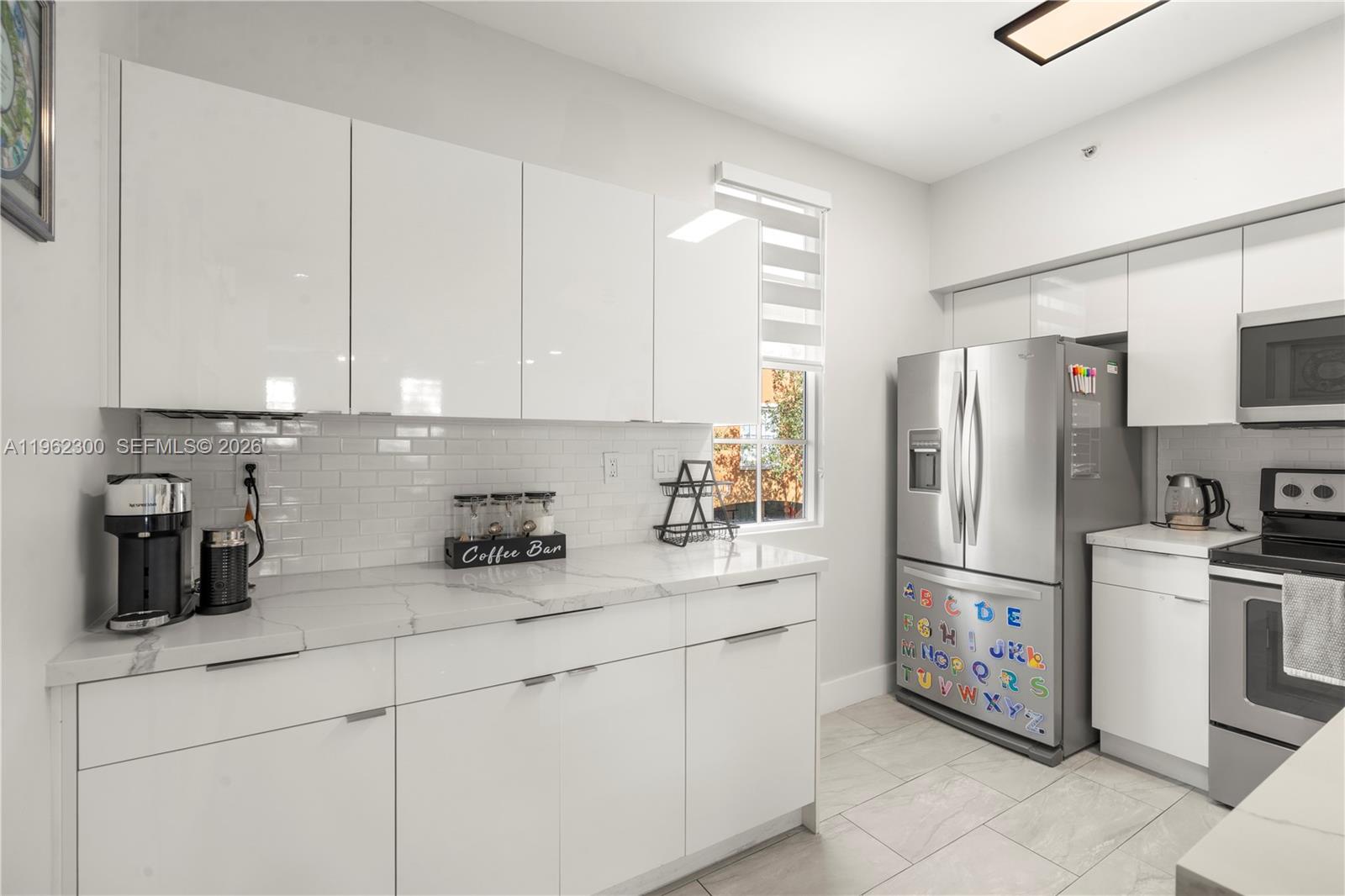 2991 NE 185th St # 1706