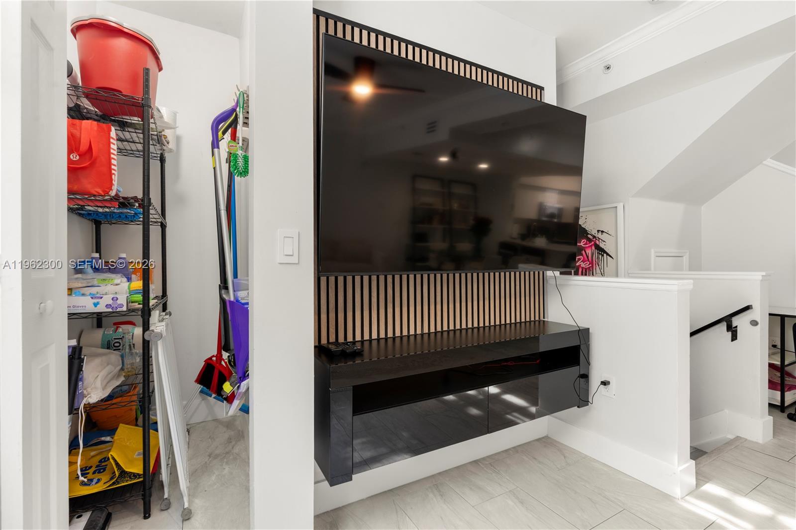 2991 NE 185th St # 1706