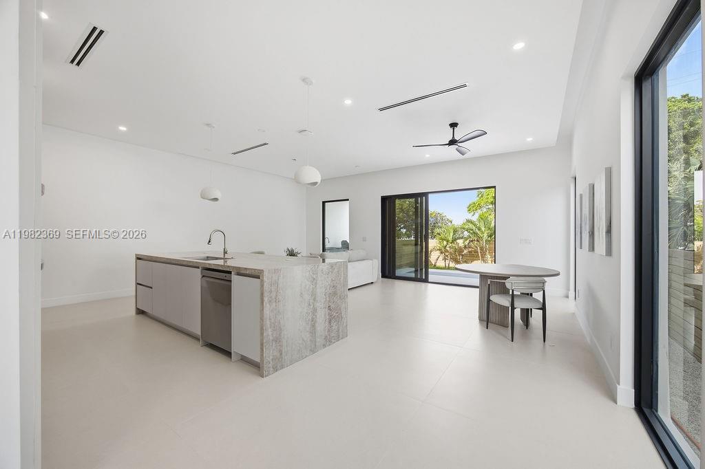 1321 NE 13th Ave # 1321