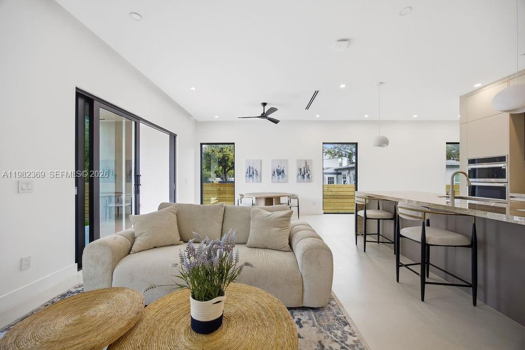 1321 NE 13th Ave # 1321