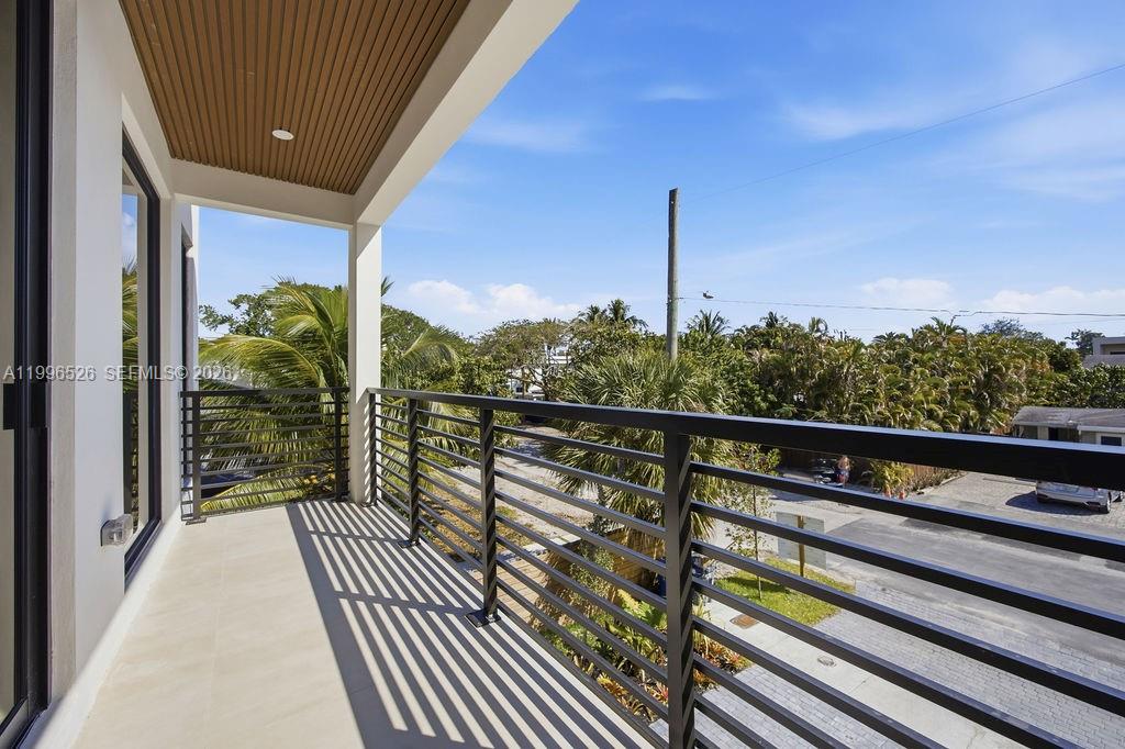 1337 NE 13th Ave # 1337