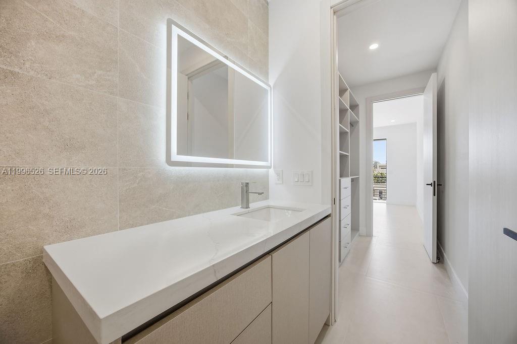 1337 NE 13th Ave # 1337