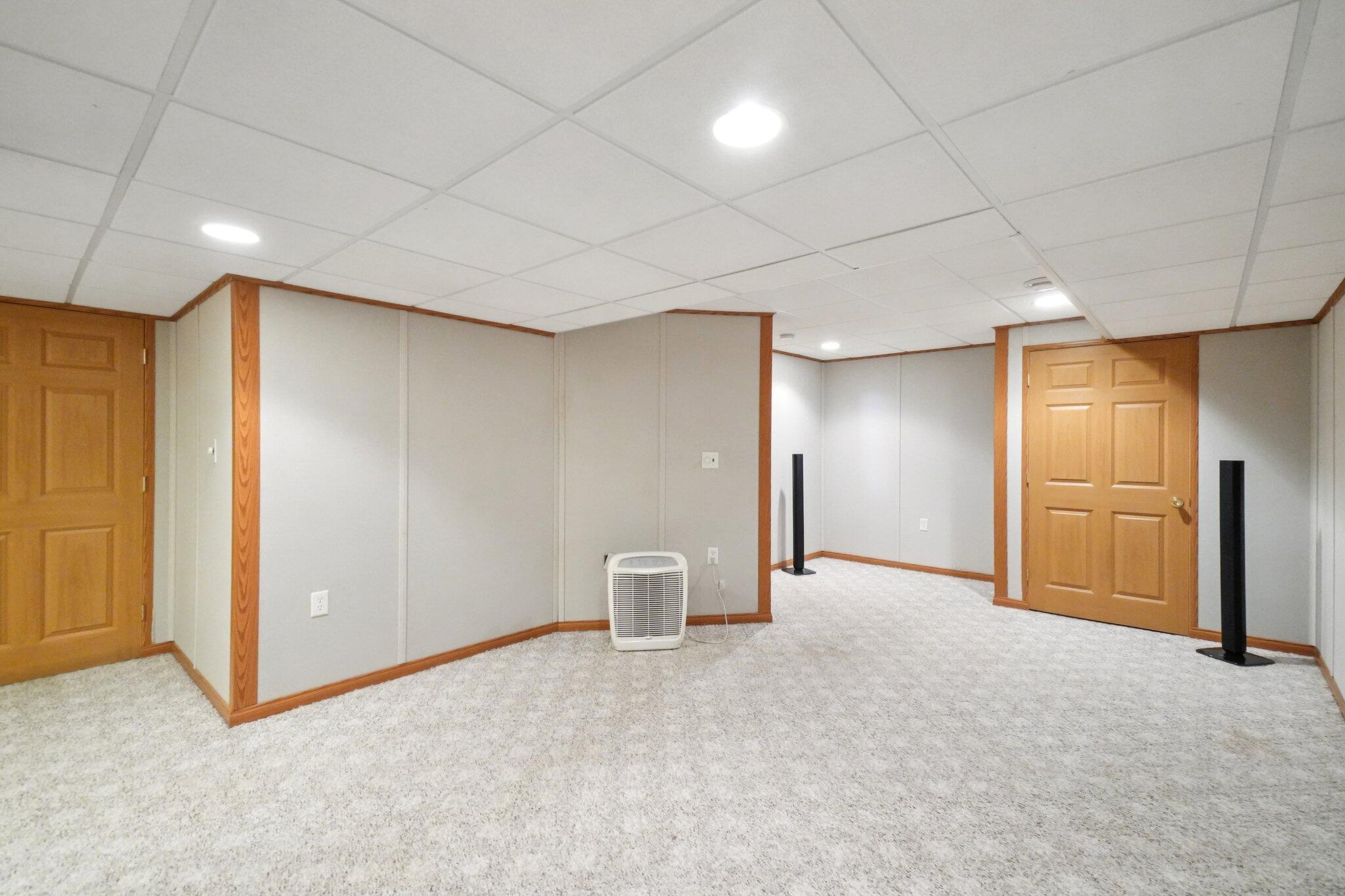 8608 Somerset Lane