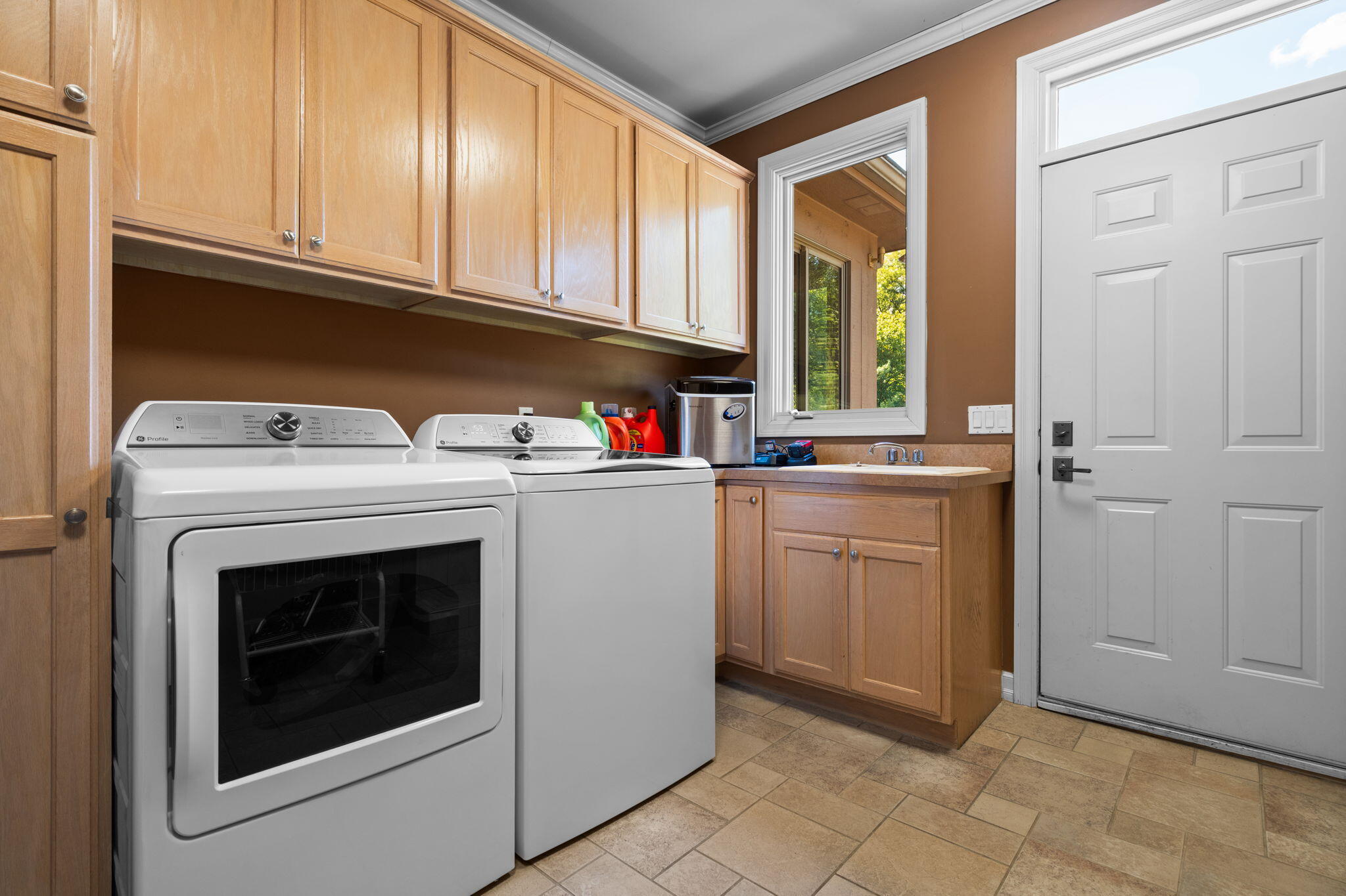 7203 River Ridge Court