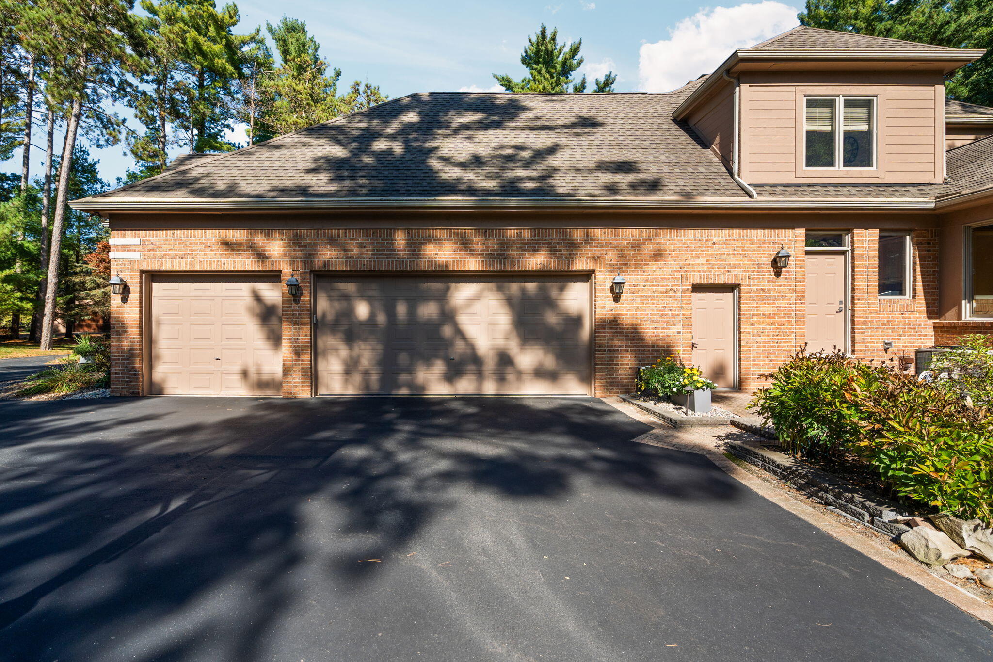 7203 River Ridge Court