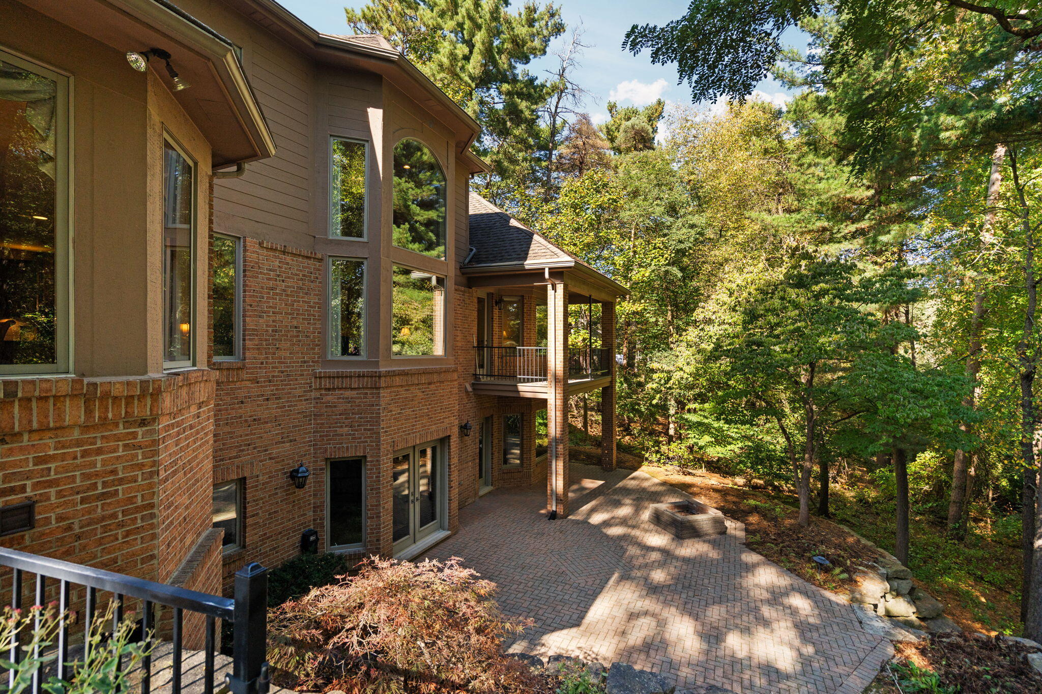 7203 River Ridge Court