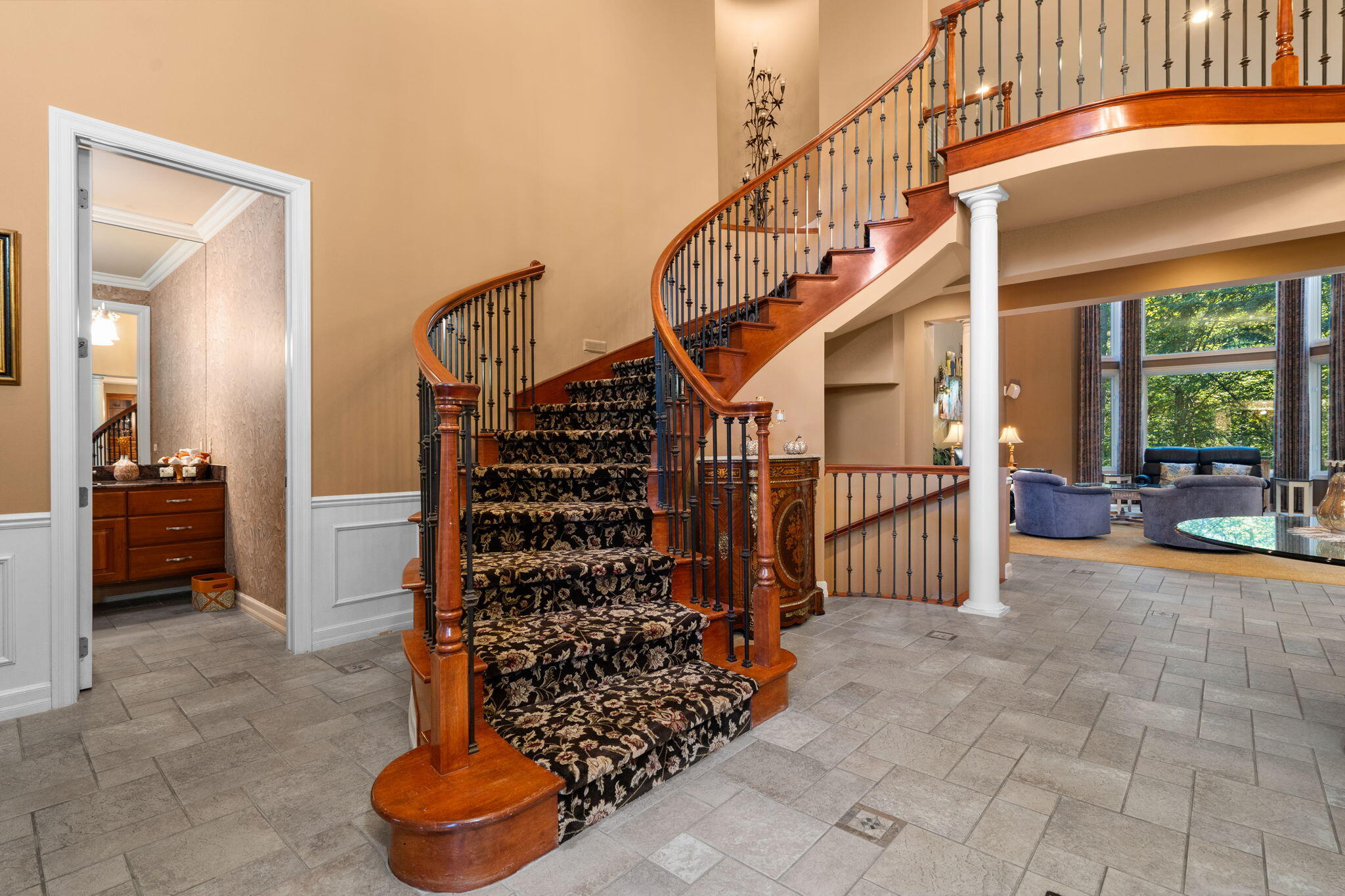 7203 River Ridge Court