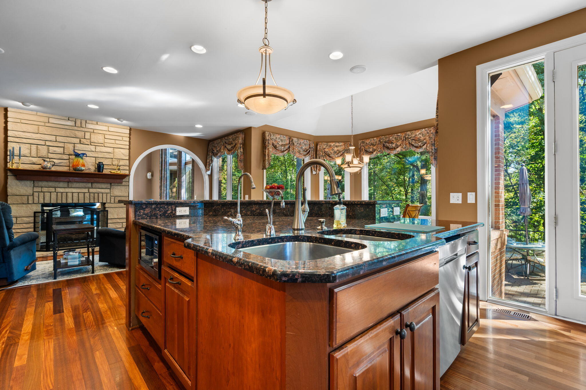 7203 River Ridge Court