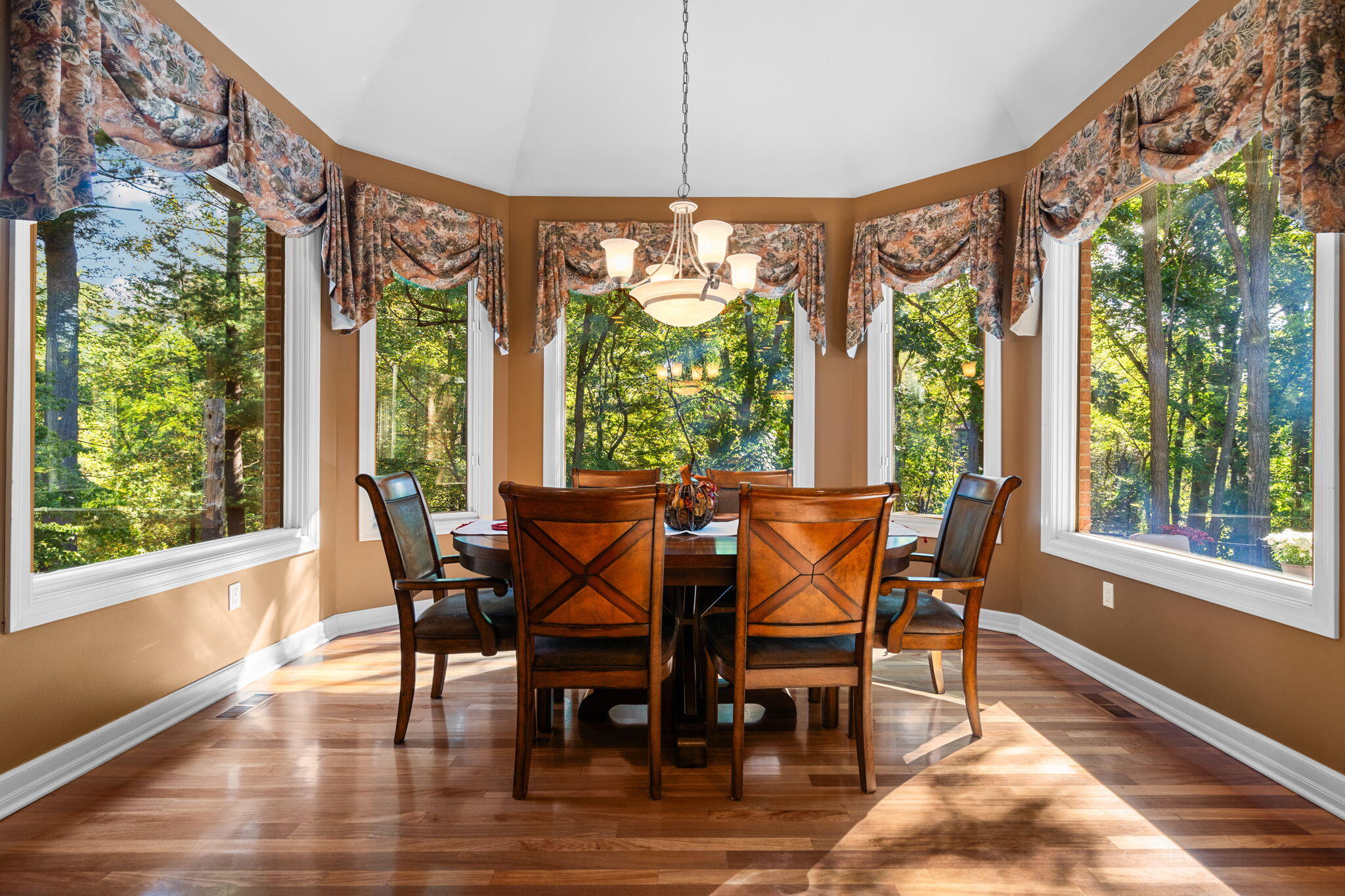 7203 River Ridge Court