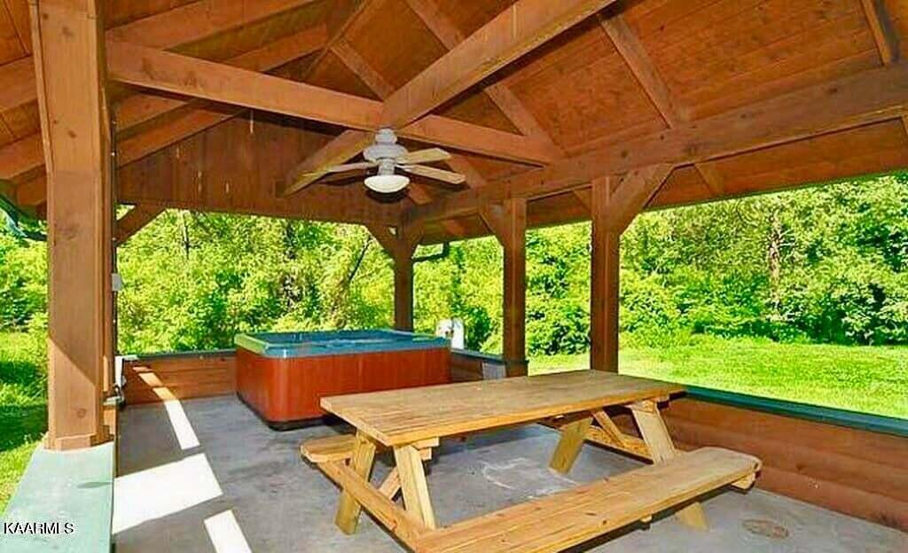 801 & 805 Hardin Lane