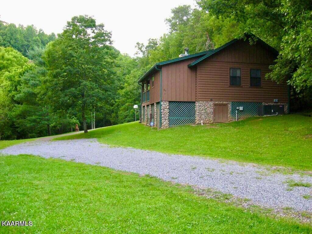 801 & 805 Hardin Lane