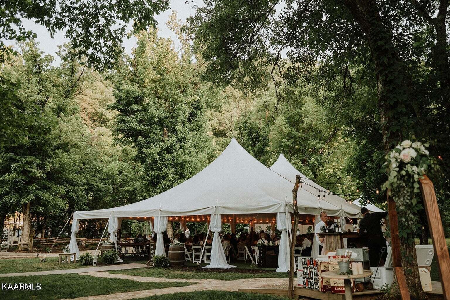 801 & 805 Hardin Lane