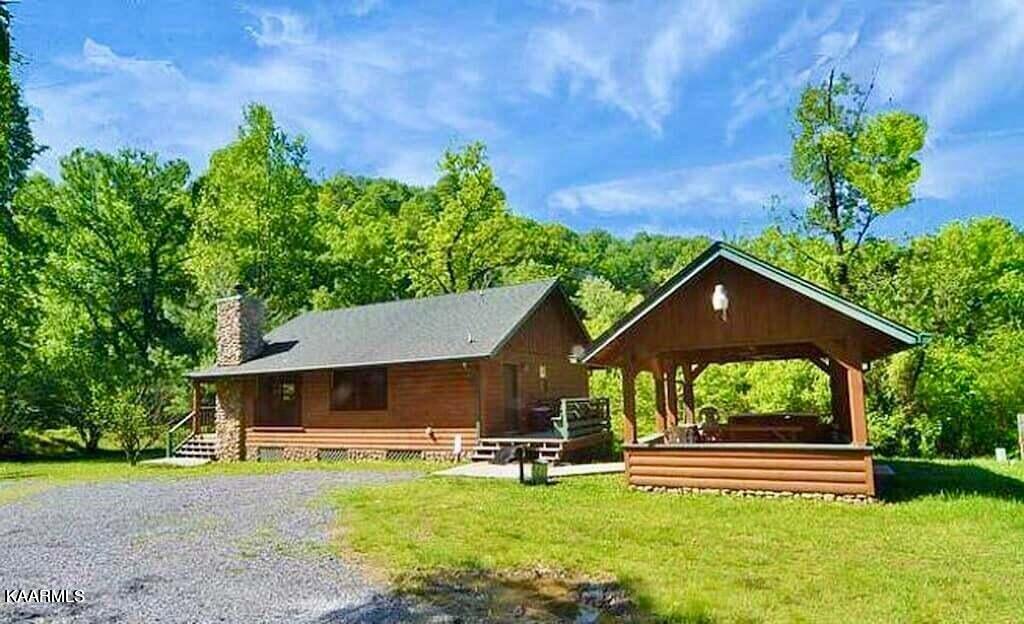 801 & 805 Hardin Lane