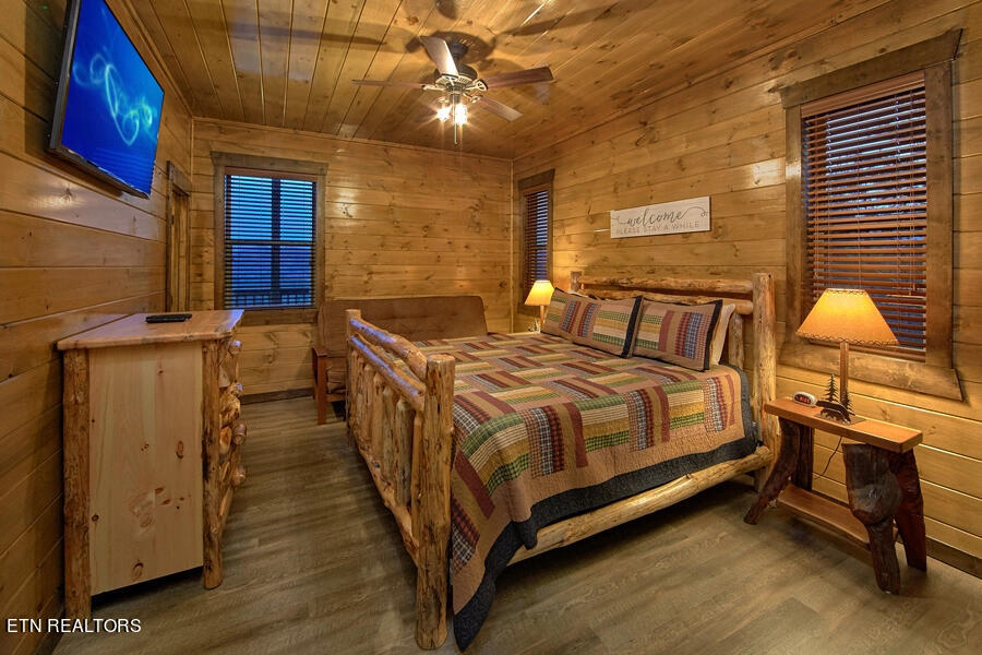 2006 Thistle Thorn Tr