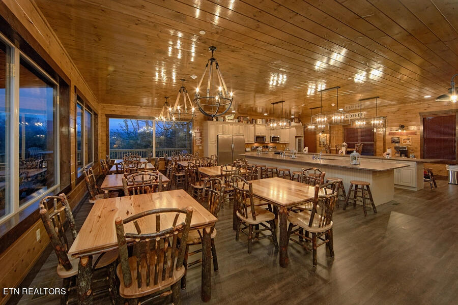 2006 Thistle Thorn Tr