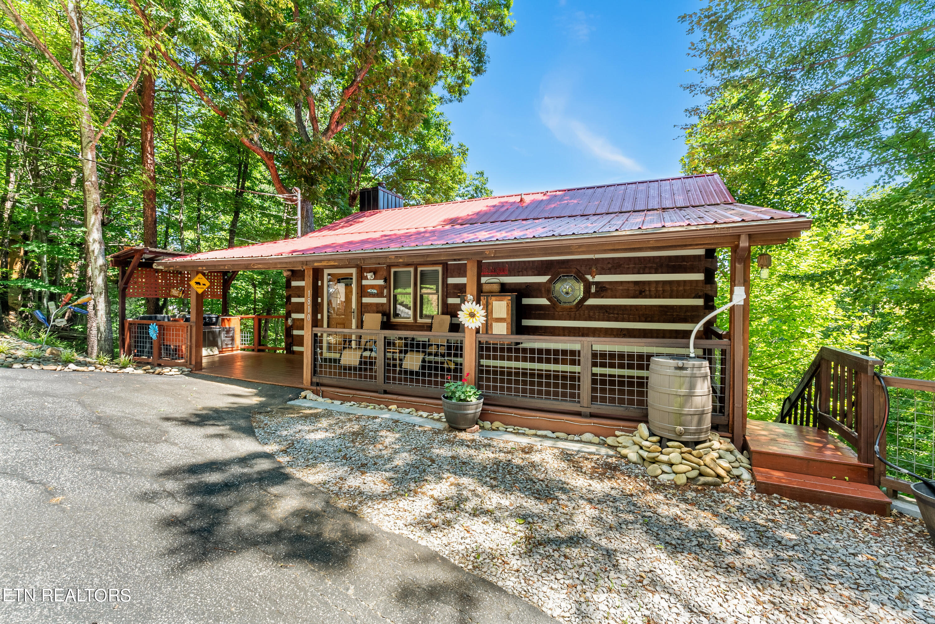 1810 Ridgecrest Drive