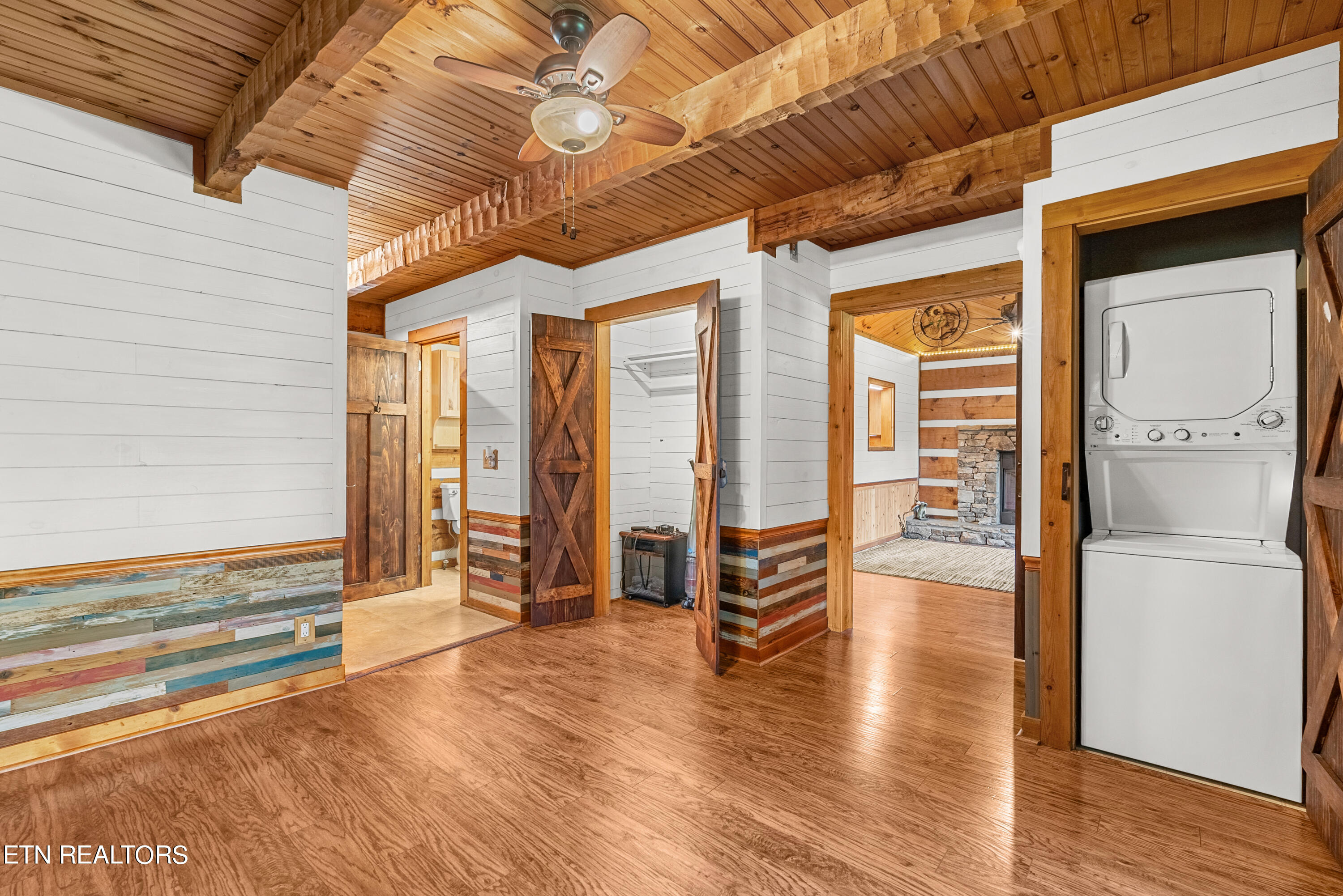 1810 Ridgecrest Drive