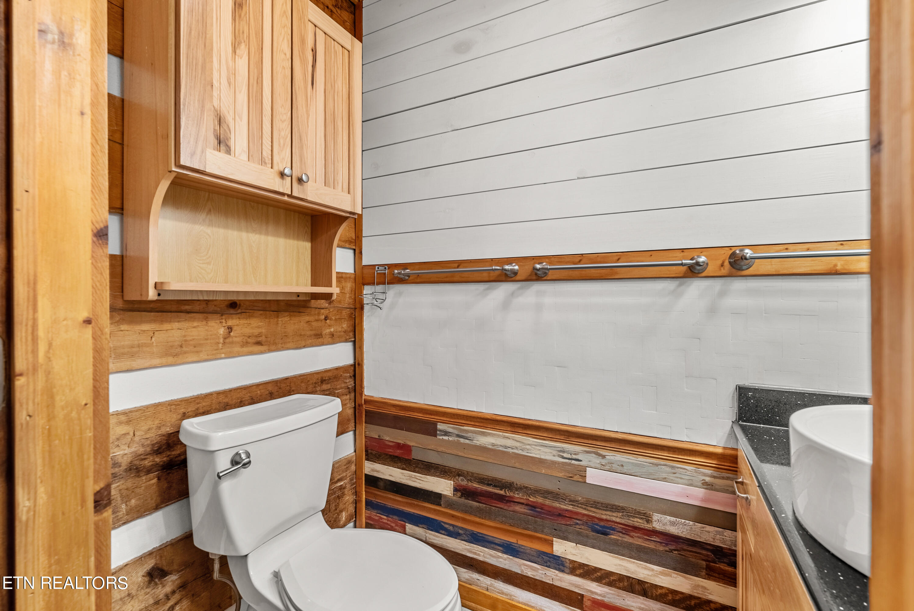 1810 Ridgecrest Drive