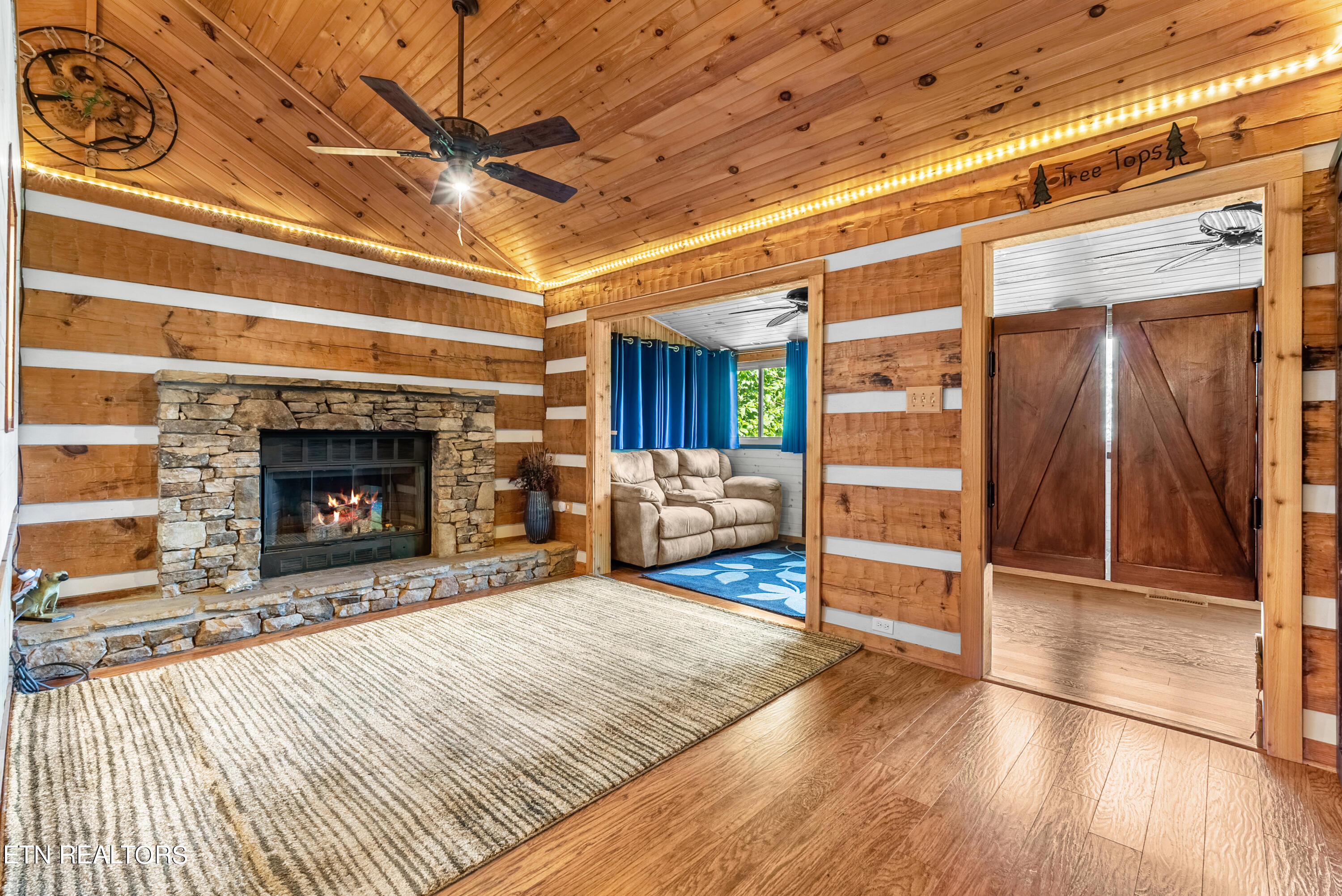 1810 Ridgecrest Drive