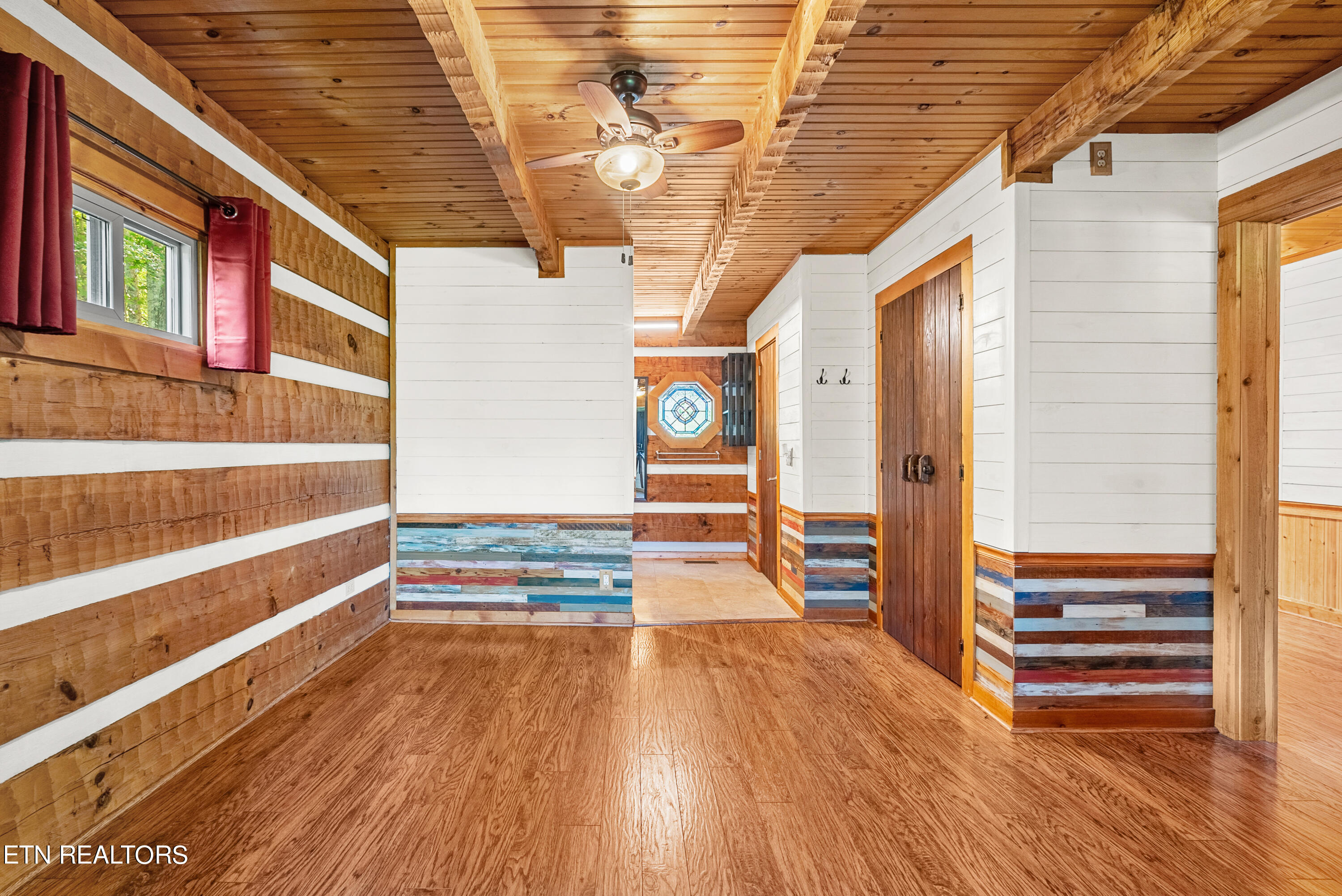 1810 Ridgecrest Drive