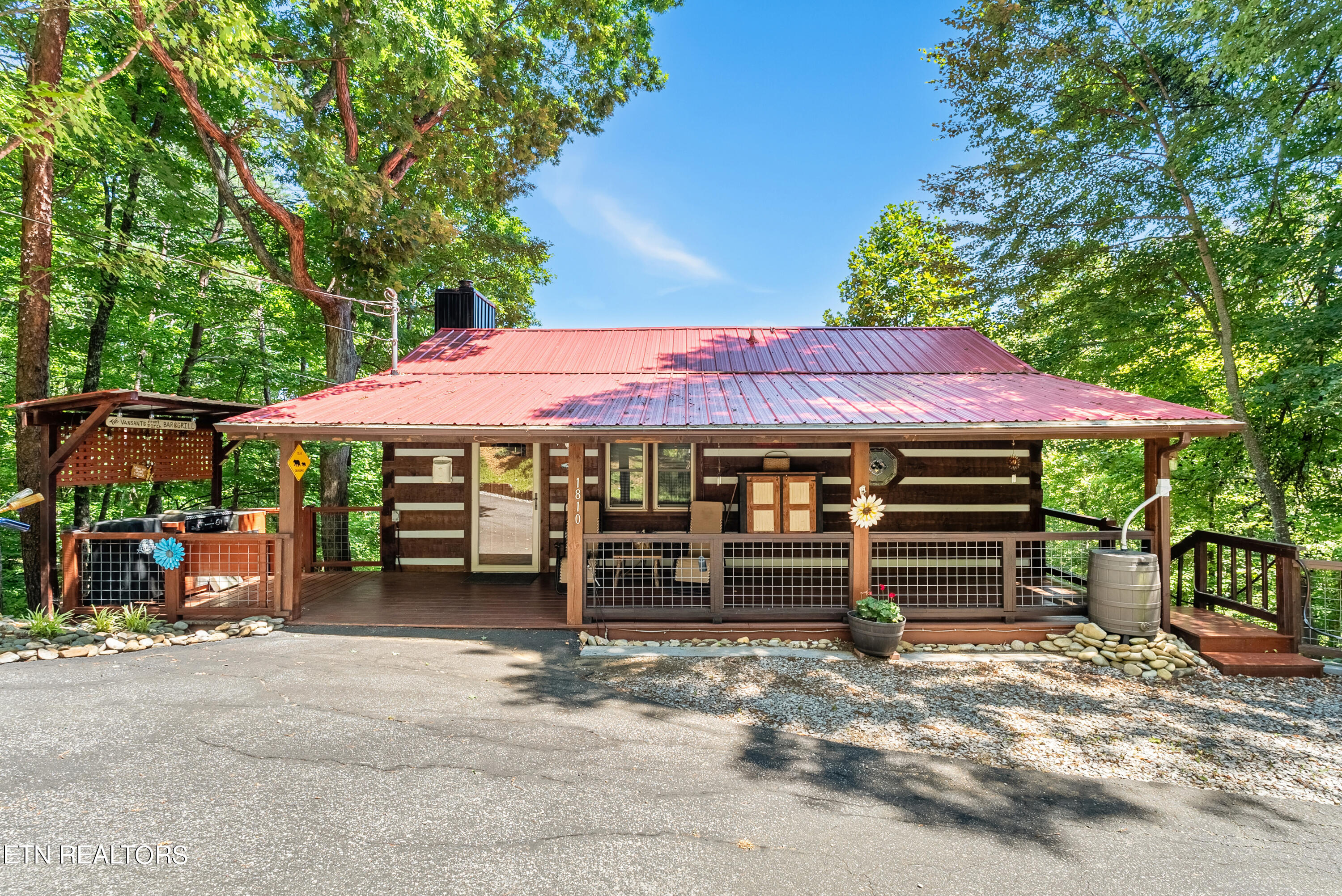 1810 Ridgecrest Drive