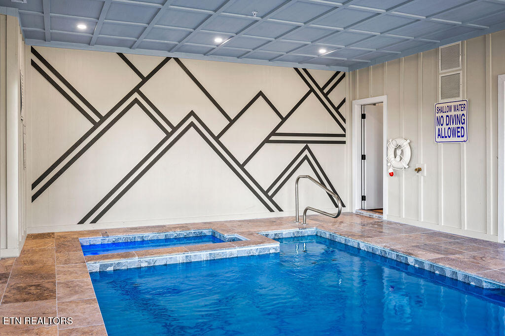 719 Pinecrest Ct Court