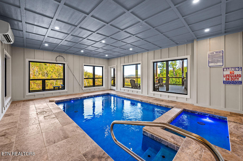 719 Pinecrest Ct Court