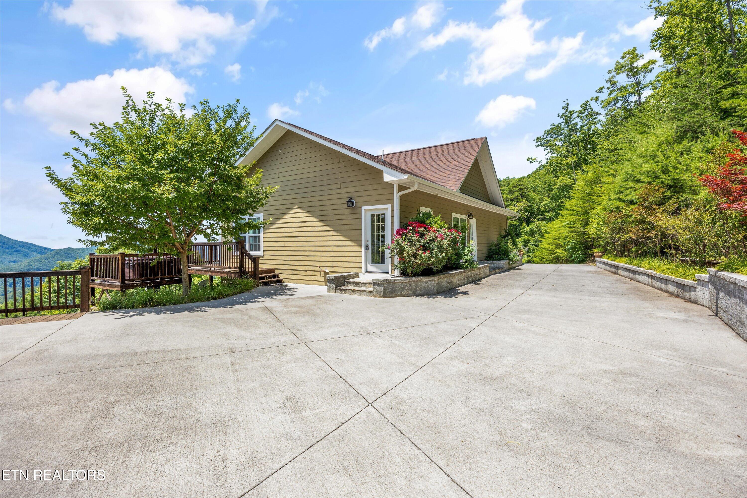 4868 Settlers View Lane